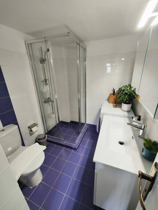 Chic Urban Retreat Steps From Museum Of Cont. Art! Athens